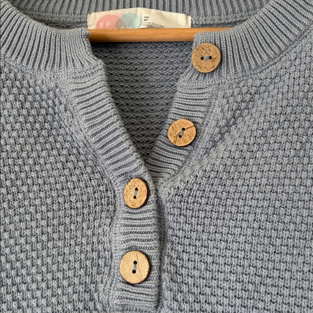 FP beach pullover - Picture 3 of 4